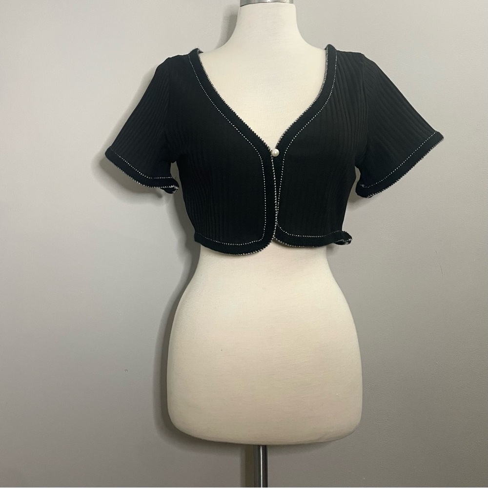 Dazy V-Neck Button Front Ribbed Crop Top - Picture 2 of 7
